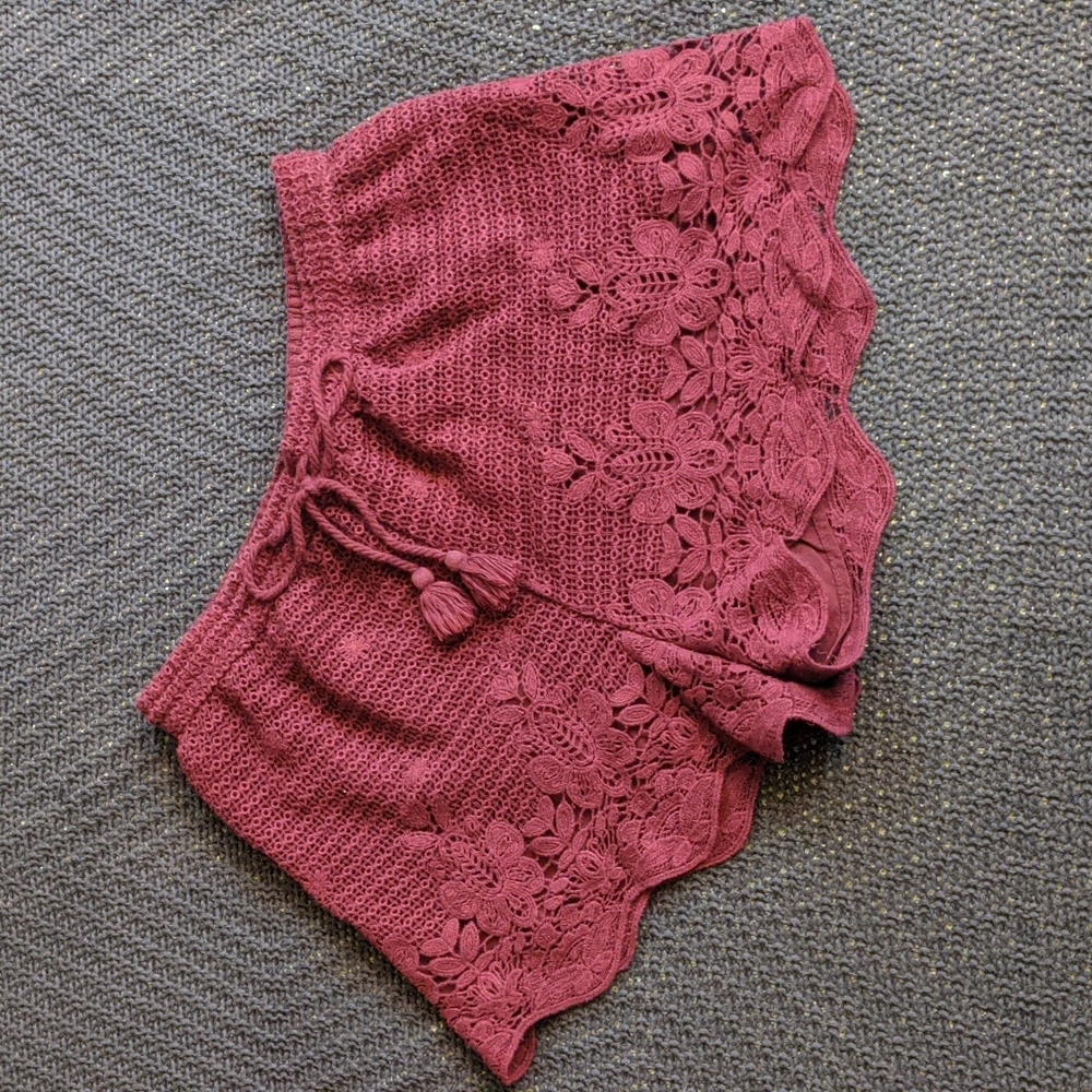 Abercrombie & Fitch Crochet Shorts (Size L)